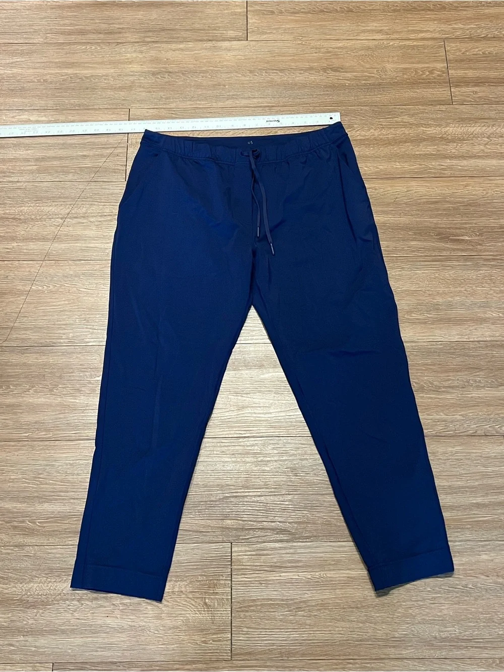 lululemon athletica Navy On The Fly Pant *28